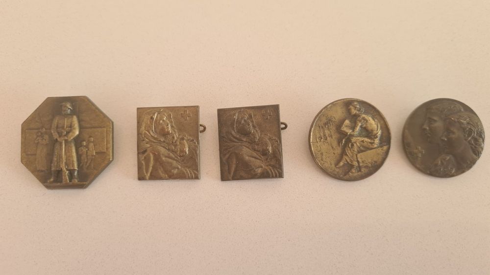 25 LED Weihnachtsbroschuren - Leuchtende Schneemann Anstecker