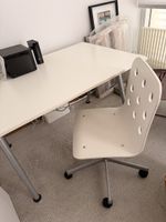 Schreibtisch weiss mit Bürostuhl