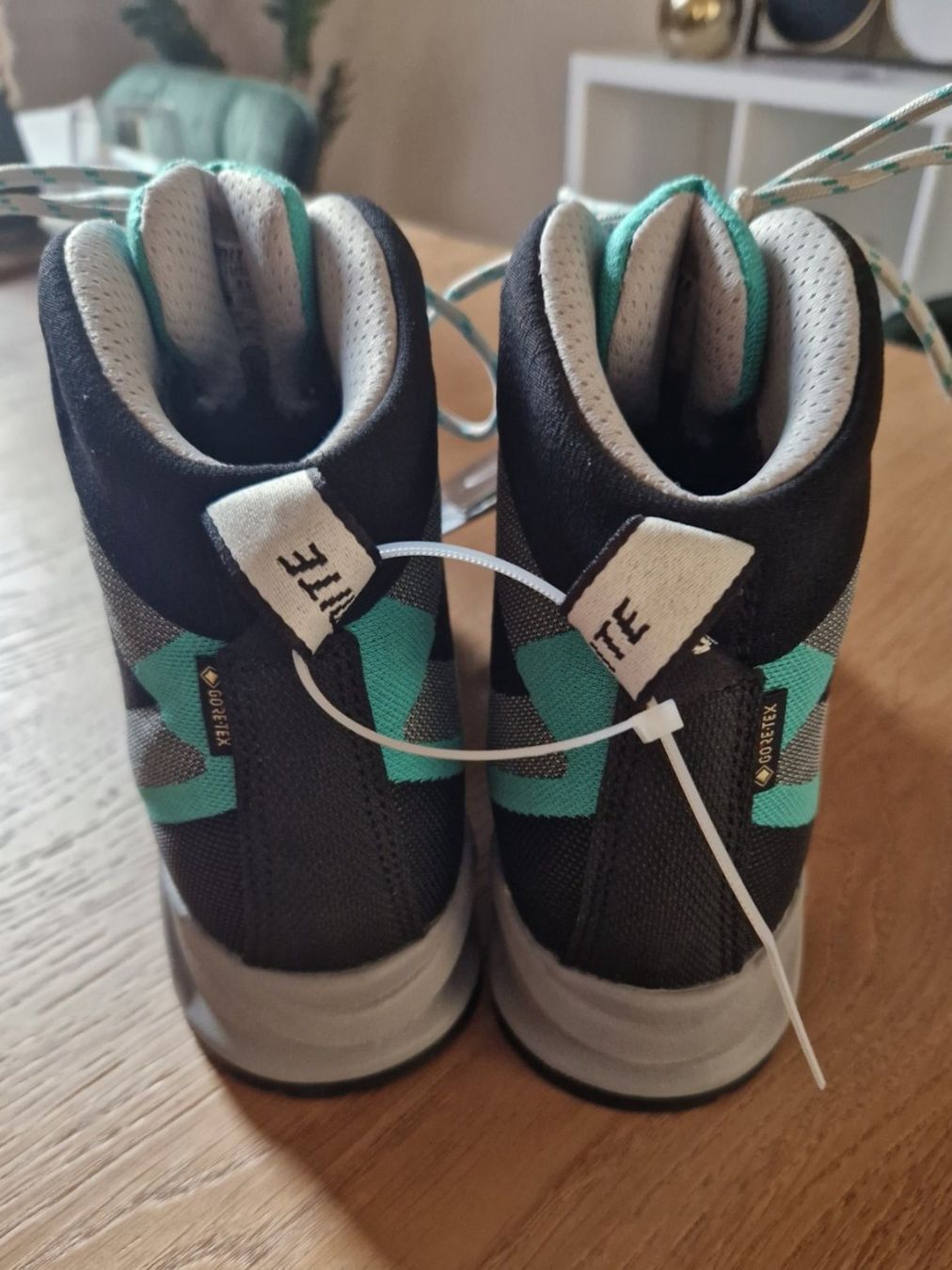 Dolomite Scarpe da donna: NEU - Damen Dolomite Wanderschuhe Grau Grösse 37 1/2 – Nuovo (secondo la descrizione) da Kaiseraugst venduto da fashbrands92 2