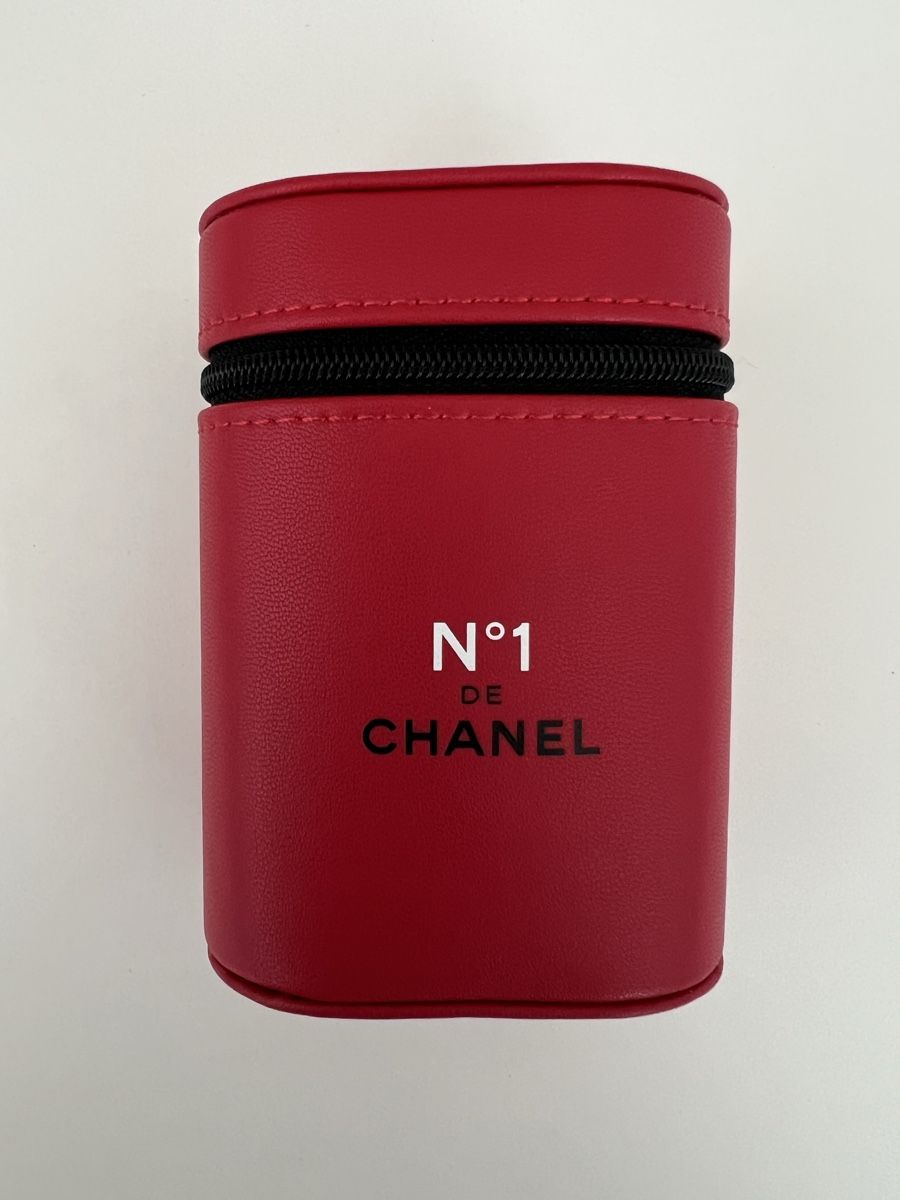 Chanel Custodie per cosmetici: Chanel – Nuovo e nell'imballaggio originale da Zürich venduto da ReStyle.