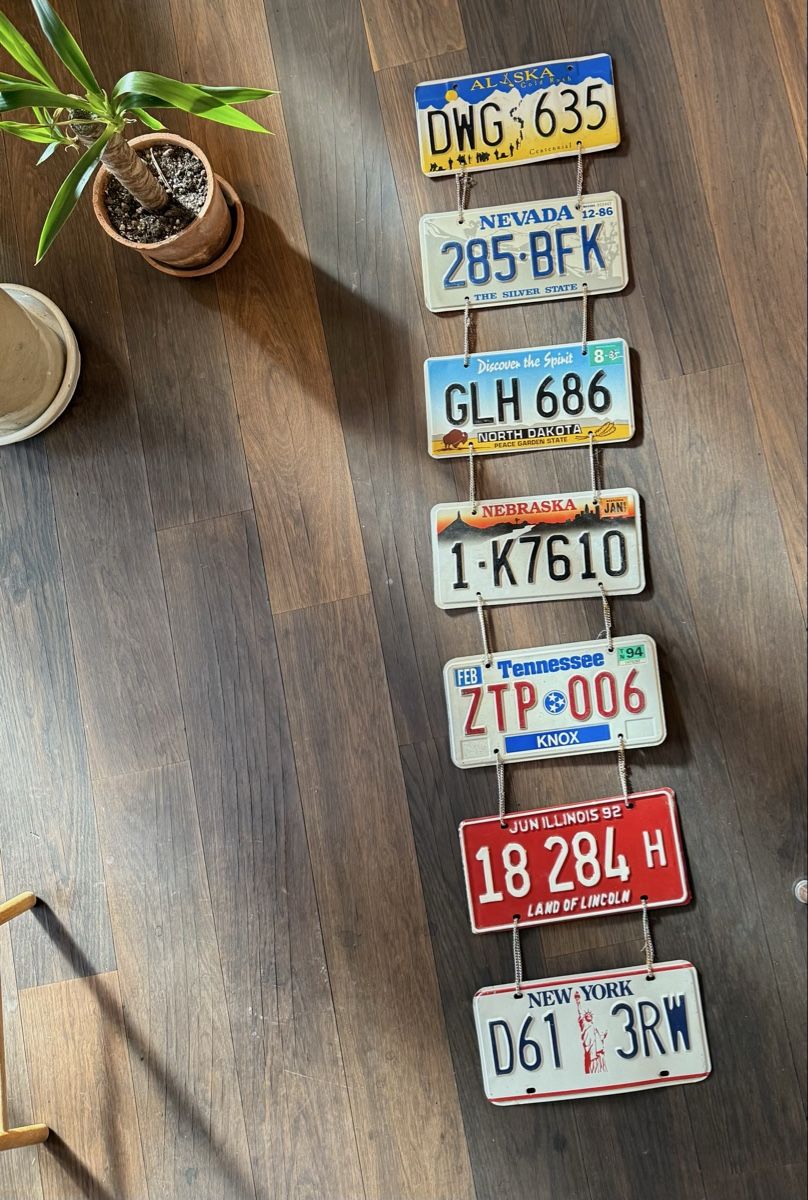 Schilder: 7 Original Autonummern / Number Plates USA – Gebraucht aus Zürich von XChange