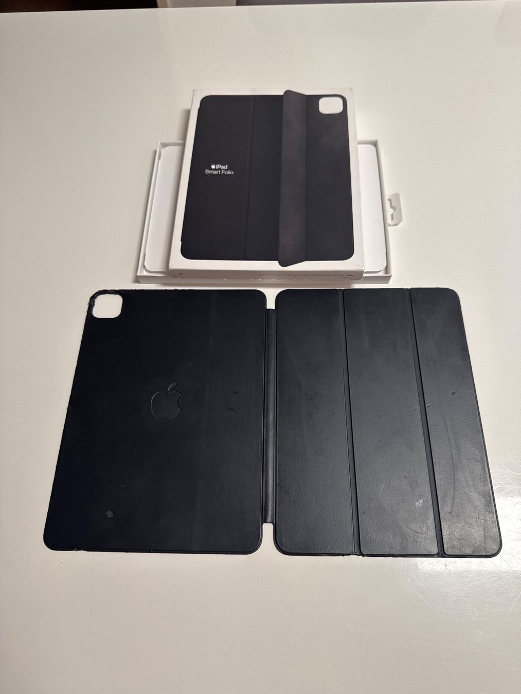 Apple Covers & Taschen: ORIGINAL APPLE IPAD PRO 11 SMART FOLIO BLACK – Gebraucht aus Frauenfeld von iphone6