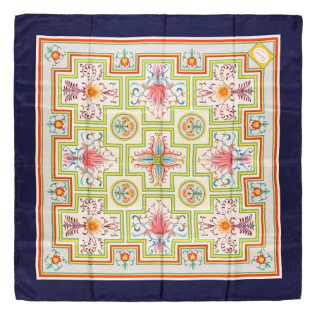 Magnificent Gucci Foulard / Echarpe /Scarf Soie 85 cm