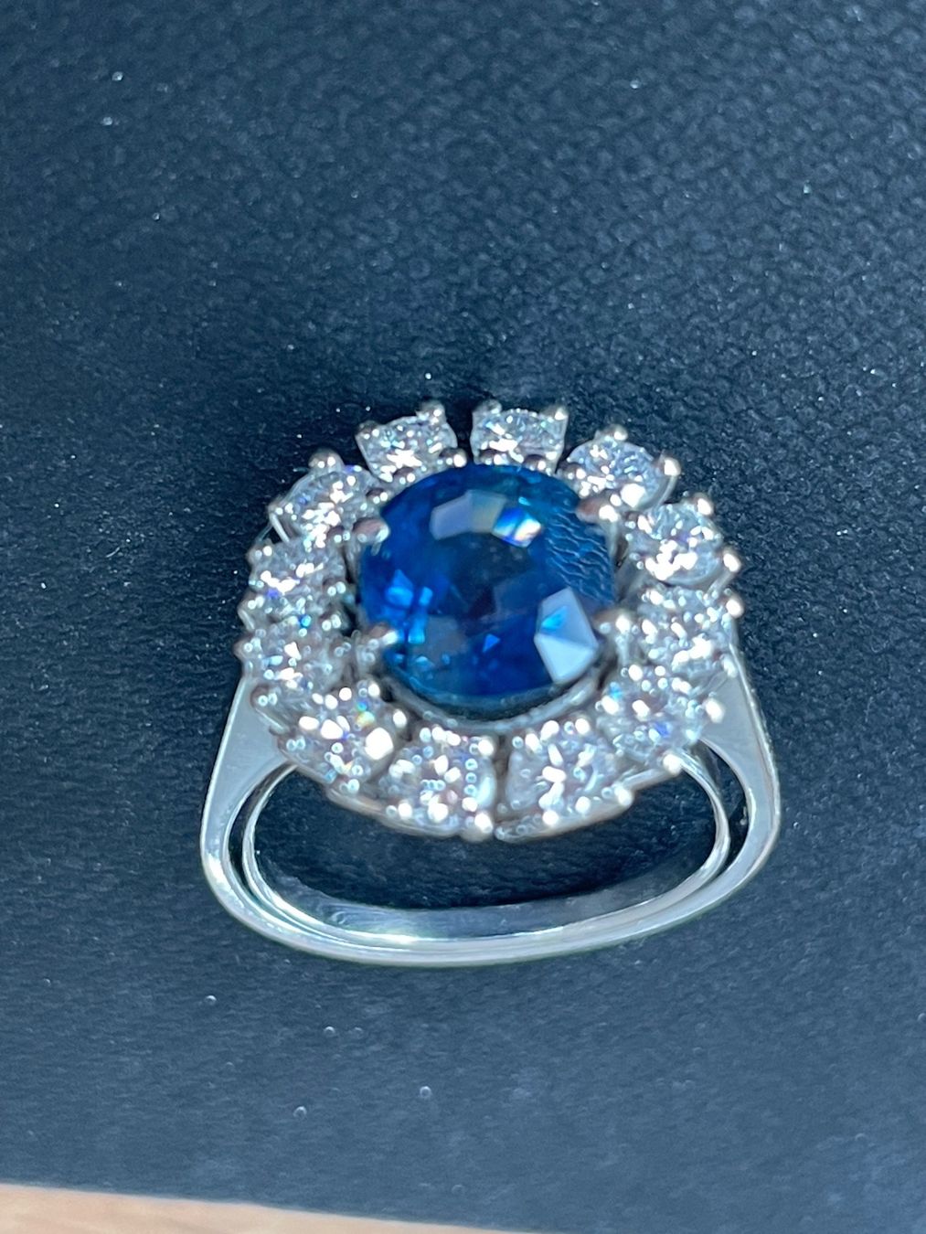 Anelli: Saphir-Brillant-Ring - Traumhafter 18 k-WG-Ring! – Usato da Fidaz venduto da KunstsammlerGR60