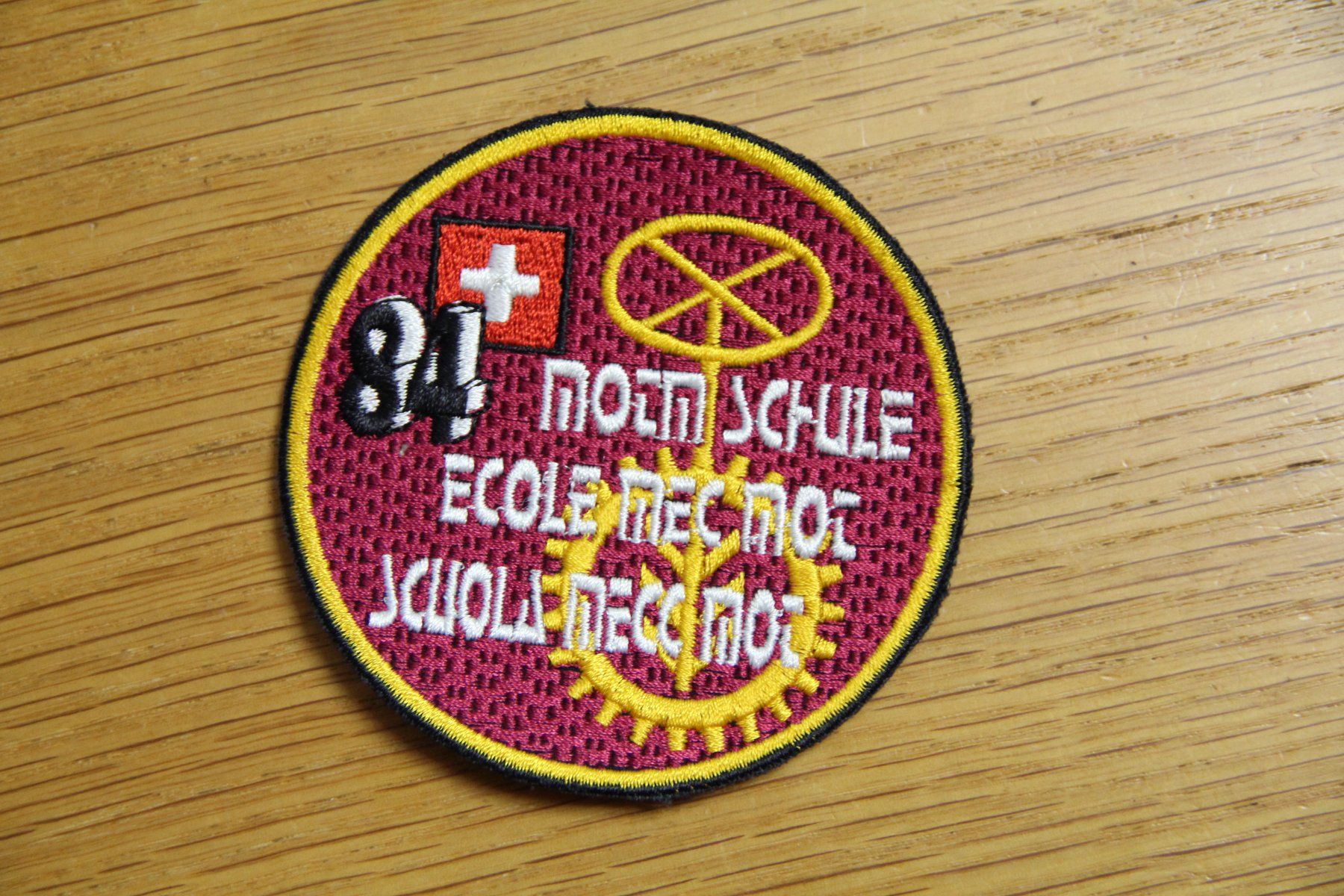 Armée suisse Plaquettes & Badges: Motm Schule 84, Badge – D'occasion à Belp par Tomsek