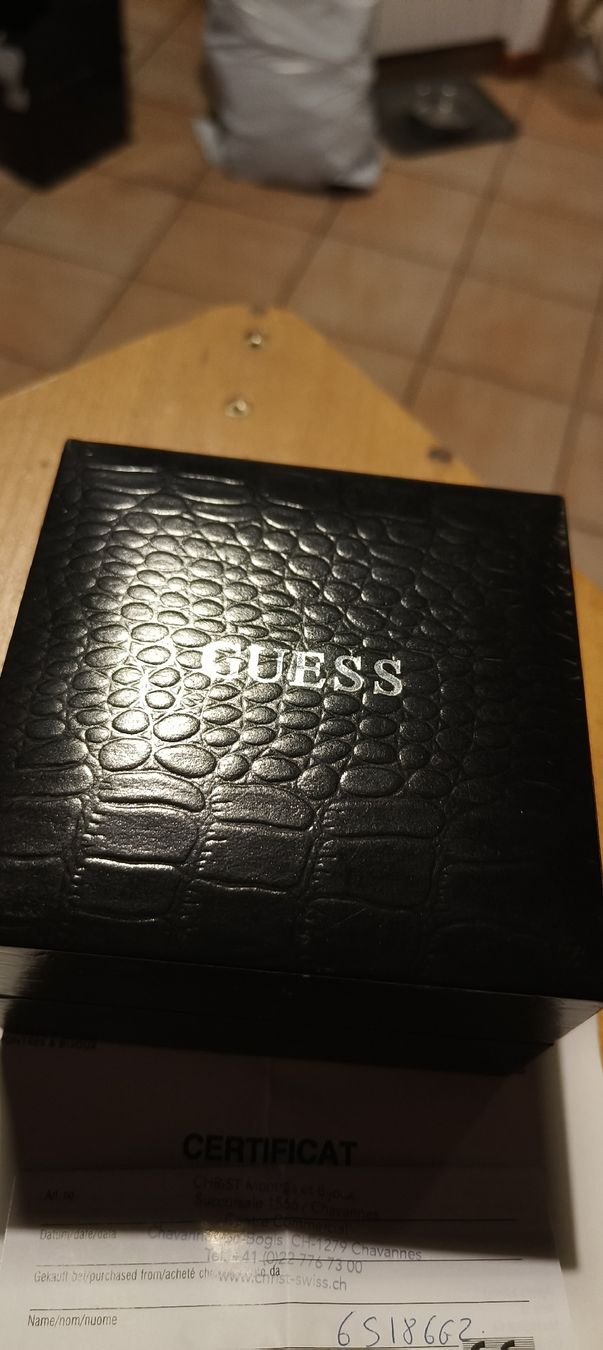 Guess Orologi: Guess watch – Nuovo e nell'imballaggio originale da Arzier-Le Muids venduto da Wondertomate