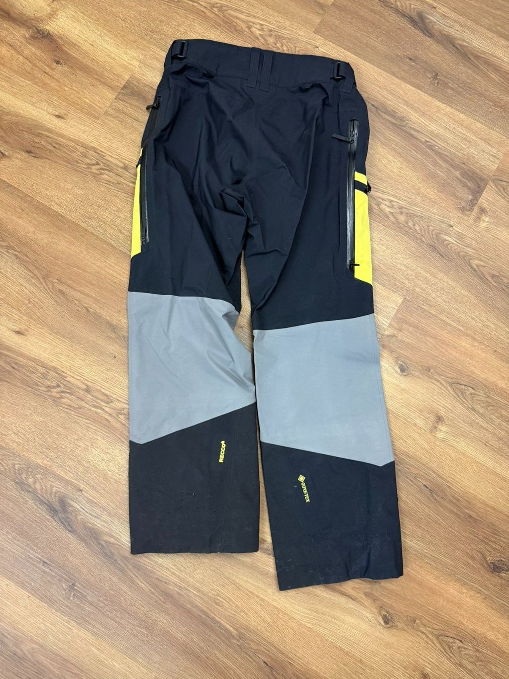 Peak Performance Completi, tute sportive e funzionali: Peak Performance Gravity Skianzug Gore-Tex – Gr. L – Usato da Stettlen venduto da Deladeluxe 3