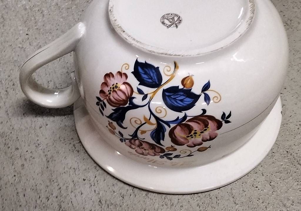 Pots de fleurs: Verschiedene Nachttöpfe oder Blumentöpfe – D'occasion à Steinach par Tsgweh 5