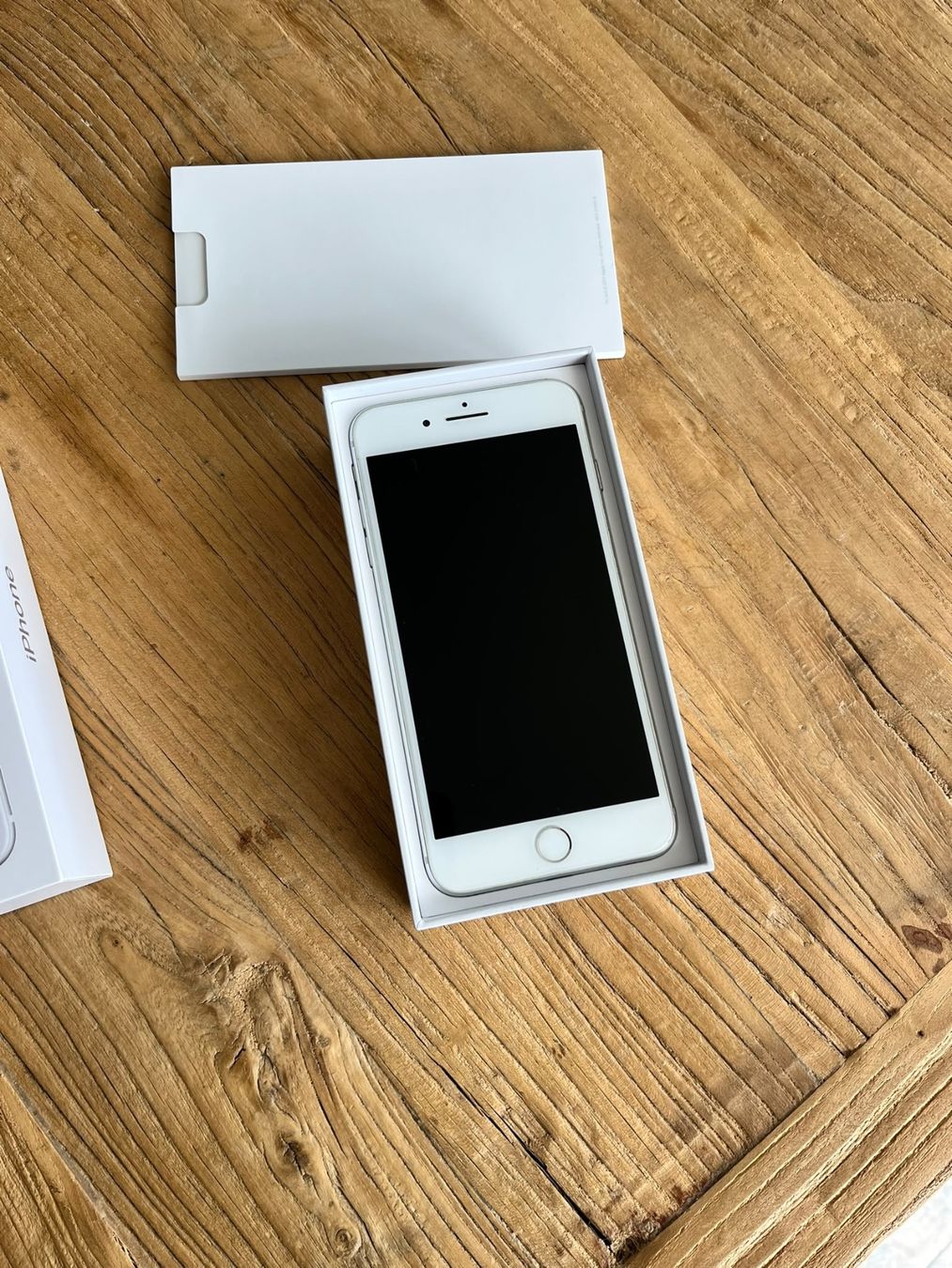 Apple Telefoni cellulari / Smartphones: Apple iPhone 8 Plus Smartphone weiss mit Verpackung – Usato da Bern venduto da Sonrisa89