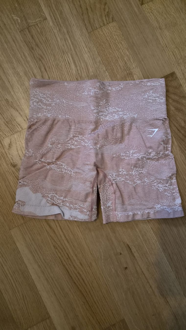 Gymshark Leggings: short gymshark  – D'occasion à Orbe par gar_b27k