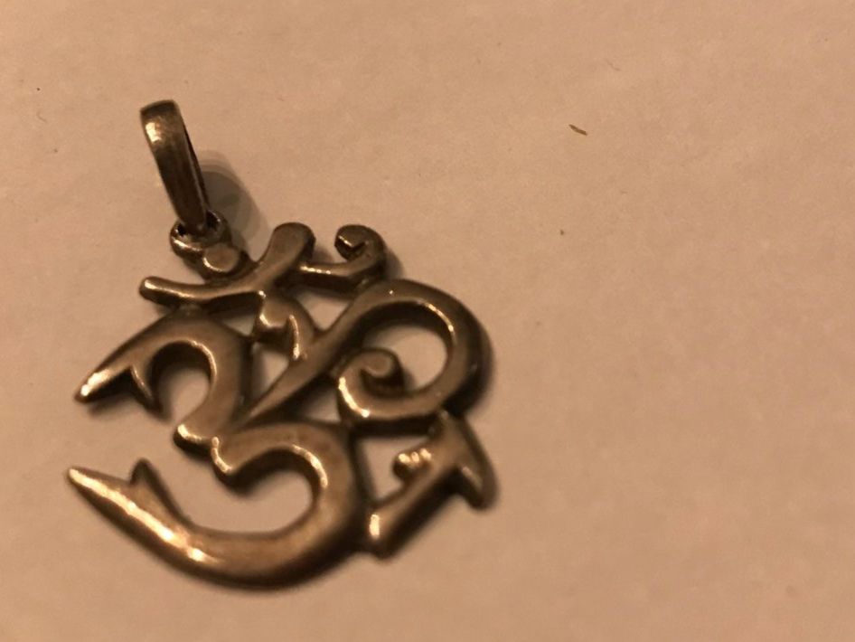 Pendentifs: Om pendentif – D'occasion à Grimisuat par eliseba88 3