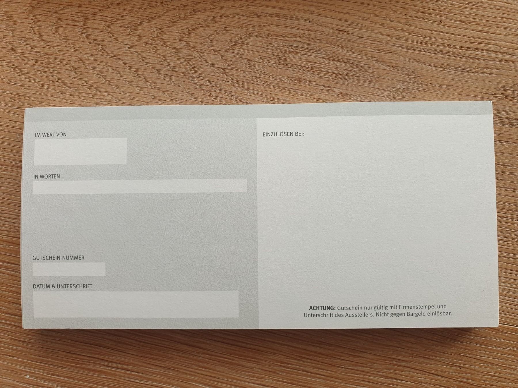 Lettini & sedie per cosmetici: 100 Gutscheinkarten mit Couverts,  neu & ungebraucht – Usato da Buchs ZH venduto da peti0713 3