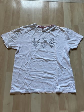 Fairfashion T-Shirt Weiss mit Blumen