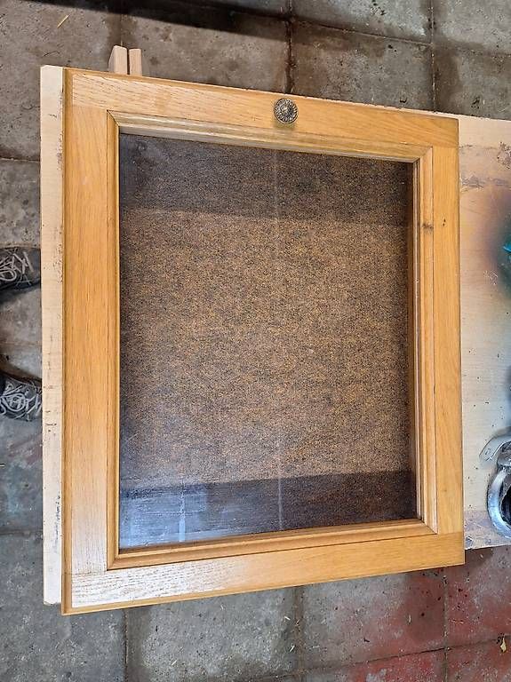 Medaillen: Armoire à médailles  – Gebraucht aus Montet (Broye) von lab_2t8m 1
