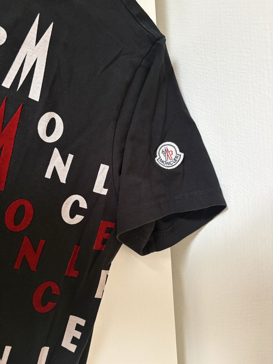 Moncler T-Shirts: Moncler T-Shirt, Gr. M/L – Neu und originalverpackt aus Rorschach von CREDOCONTRO 2