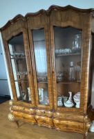 Luxus Vitrine von Selva – Massivholz – Barockstil Wunderschö