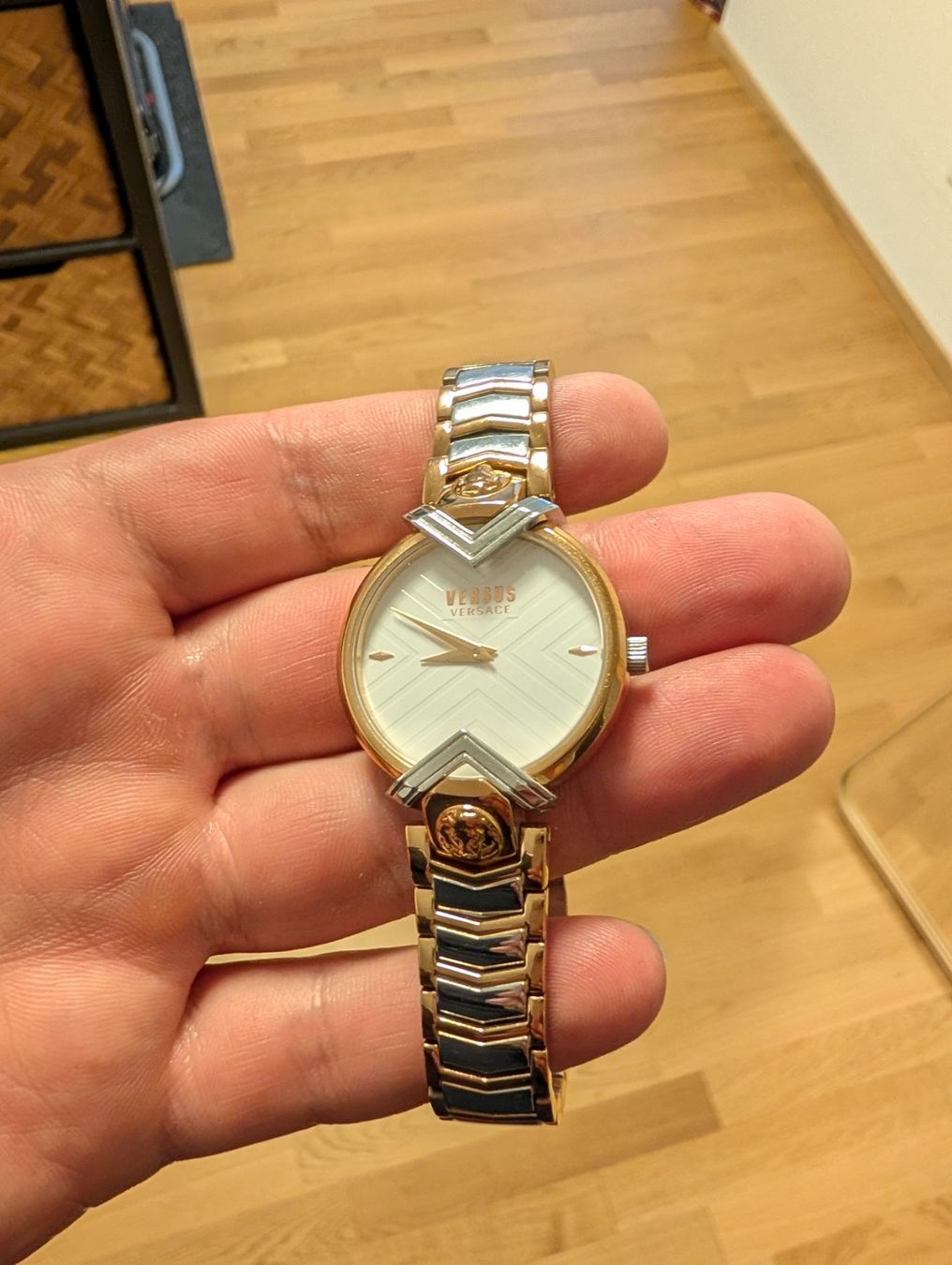 Versace Orologi: Damenuhr Versus Versace – Usato da Bülach venduto da unl_b5xh 1
