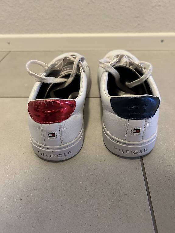 Scarpe da donna: Tommy Hilfiger Schuhe (Second Hand) – Usato da Illnau-Effretikon venduto da Aysenuryaylaci 1