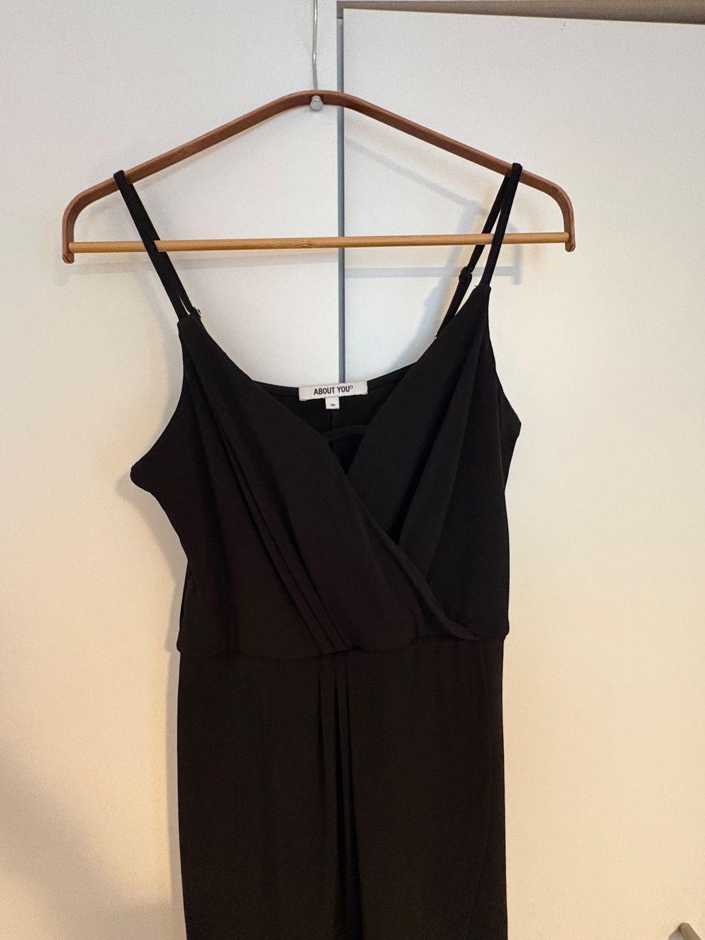 Vestiti: Schwarzes elegantes Kleid, Gr. 36 – Nuovo (secondo la descrizione) da Luzern venduto da mel_z9lv