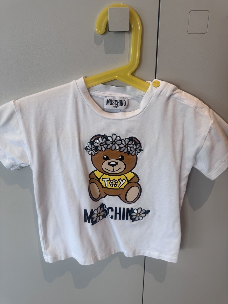Moschino Hemden, T-Shirts & Polos: Moschino  – Gebraucht aus Ruvigliana von lux_t2sb