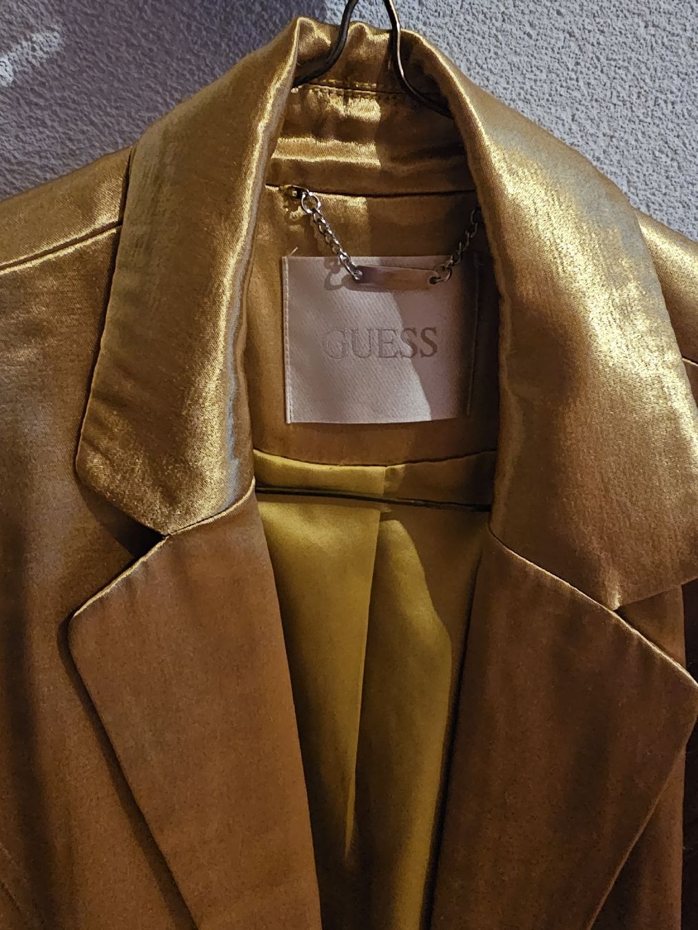 Guess Giacche: GUESS Blazer Gold XS – Nuovo (secondo la descrizione) da Samstagern venduto da Octopussycat 1