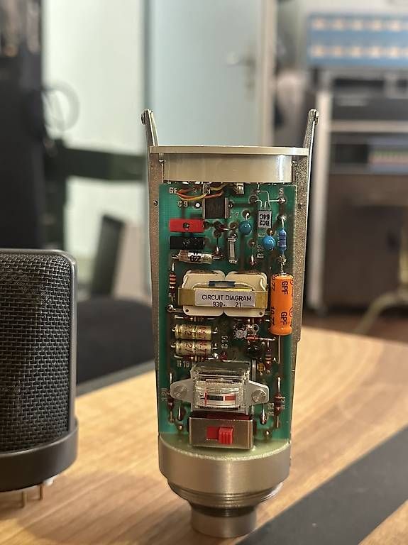 Neumann Mikrofone: Vintage Neumann U87 – Gebraucht aus Winterthur von Porchhouse 2