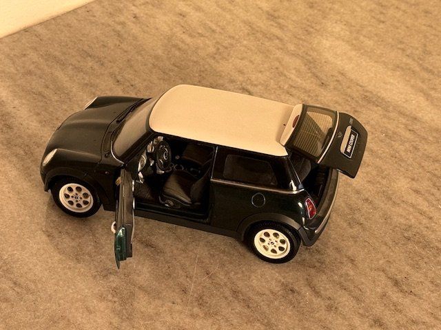 Cooper Modellini d'auto: MINI Cooper Modell 1/18 – Usato da Burgdorf venduto da Jvan07 1