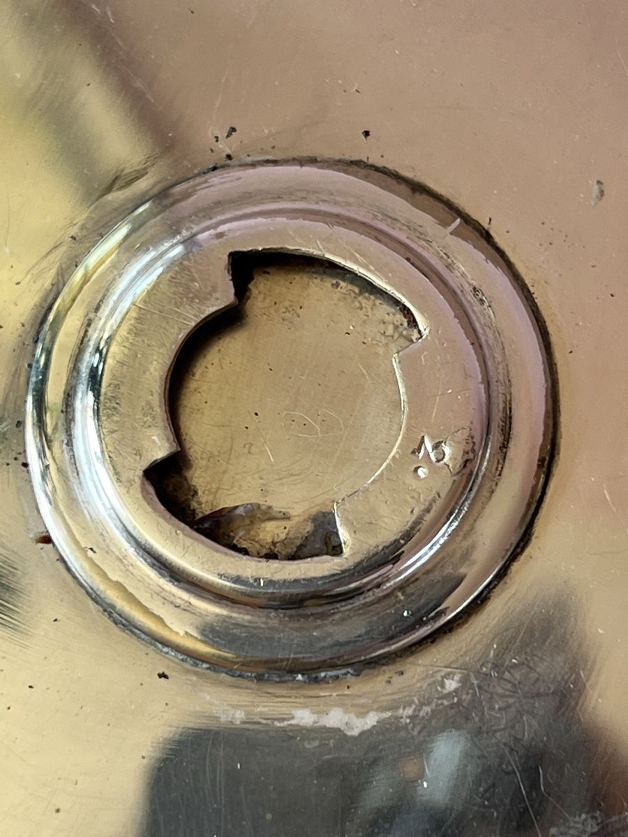Ciotole: Silber Servierplatte mit Deckel. Defekt – Difettoso da Zürich venduto da juergarno 5
