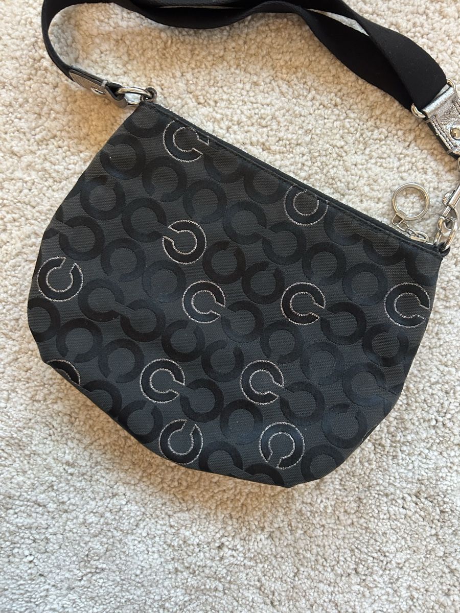 Coach Borse da donna: vintage coach optic shoulder bag monogram black    – Usato da Dietlikon venduto da leaaasells 2