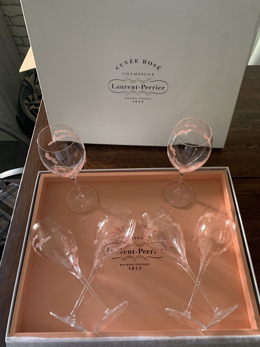 Laurent Perrier Bicchieri: SOMMERHIT Laurent-Perrier Sektglaeser – Nuovo (secondo la descrizione) da Bergdietikon venduto da zor_856j 1