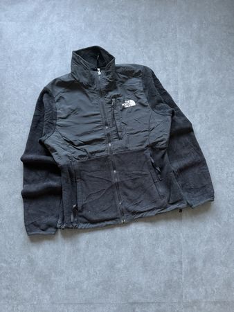 31. Veste polaire The North Face noire, taille S