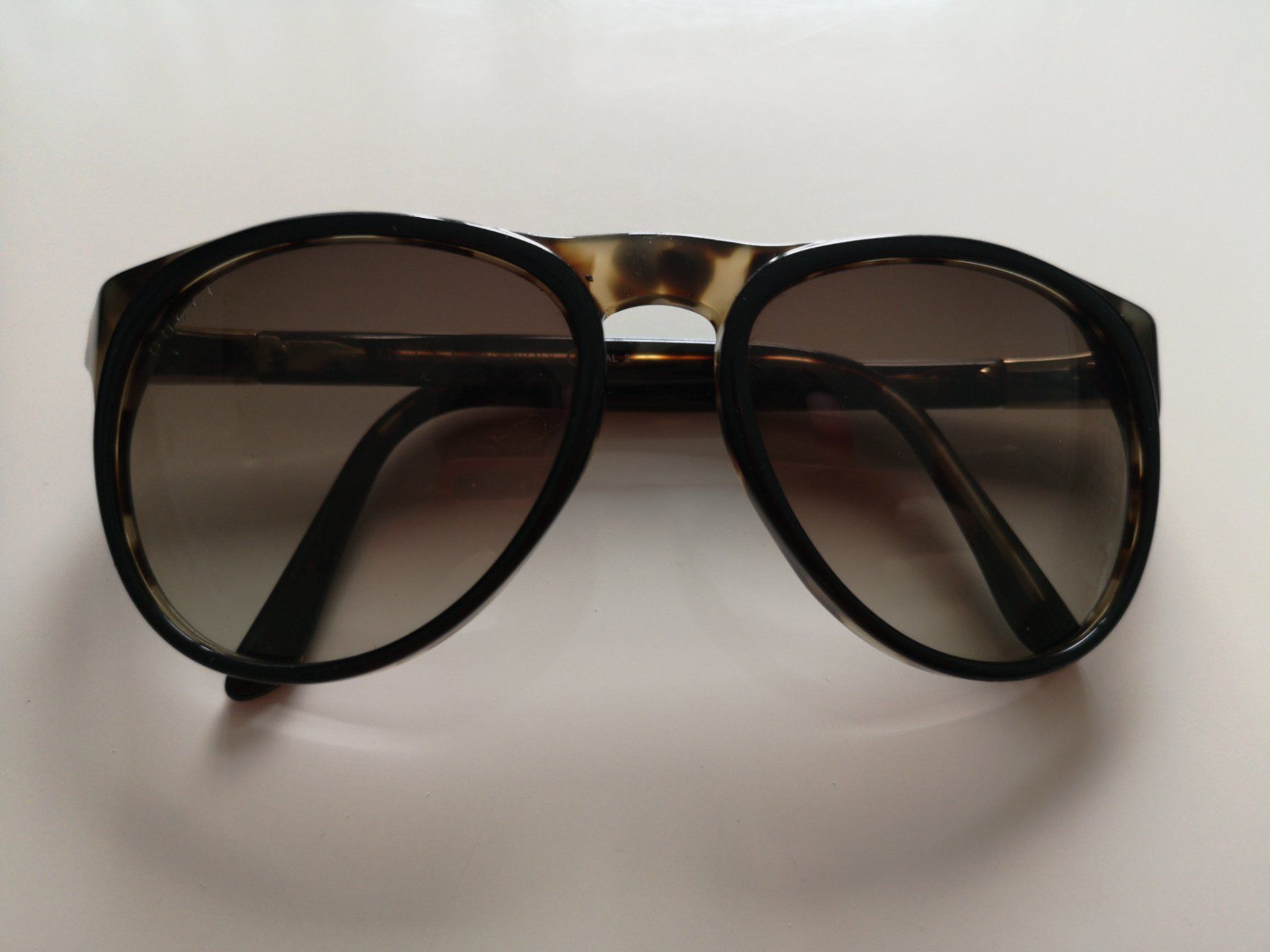 Gucci Brillen & Gläser: GUCCI / Authentiques / Luxe - Qualité - Classe ! – Gebraucht aus Bulle von italicum