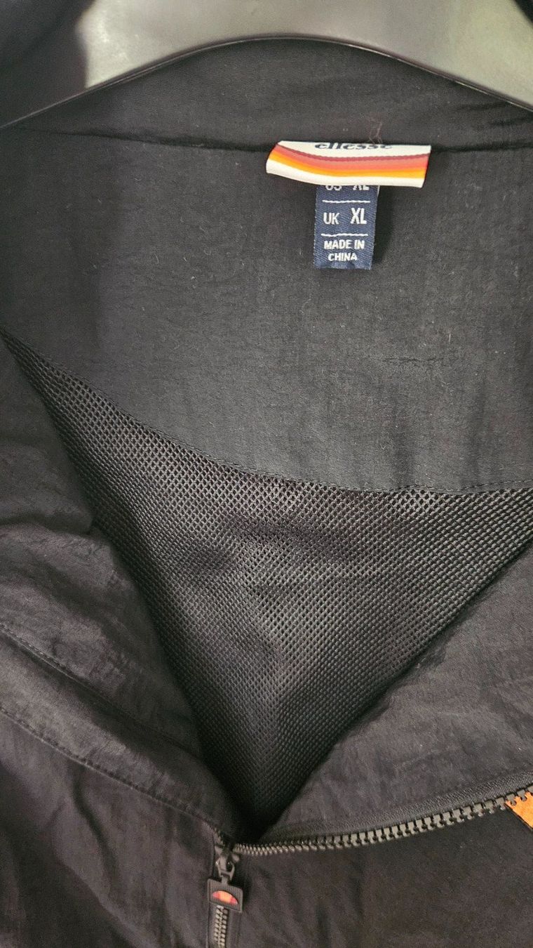 Ellesse Giacche: Ellesse Herrenjacke XL, neuwertig – Nuovo (secondo la descrizione) da Belp venduto da Ginus85 2