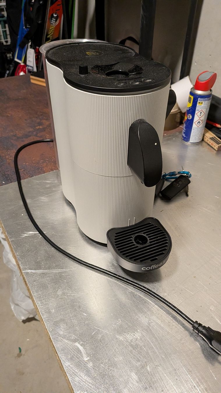 Coffee B Kaffeemaschinen & Espressomaschinen: Machine à café blanche, état d'occasion, avec accessoire – Gebraucht aus Lavigny von leo_5cbr