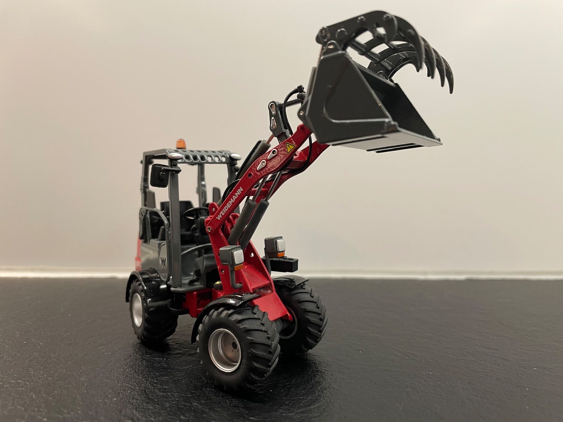 Kit di modellismo & Modellini statici: NZG 985 Weidemann 1160e Loader – Nuovo e nell'imballaggio originale da Vionnaz venduto da jul_zx5m