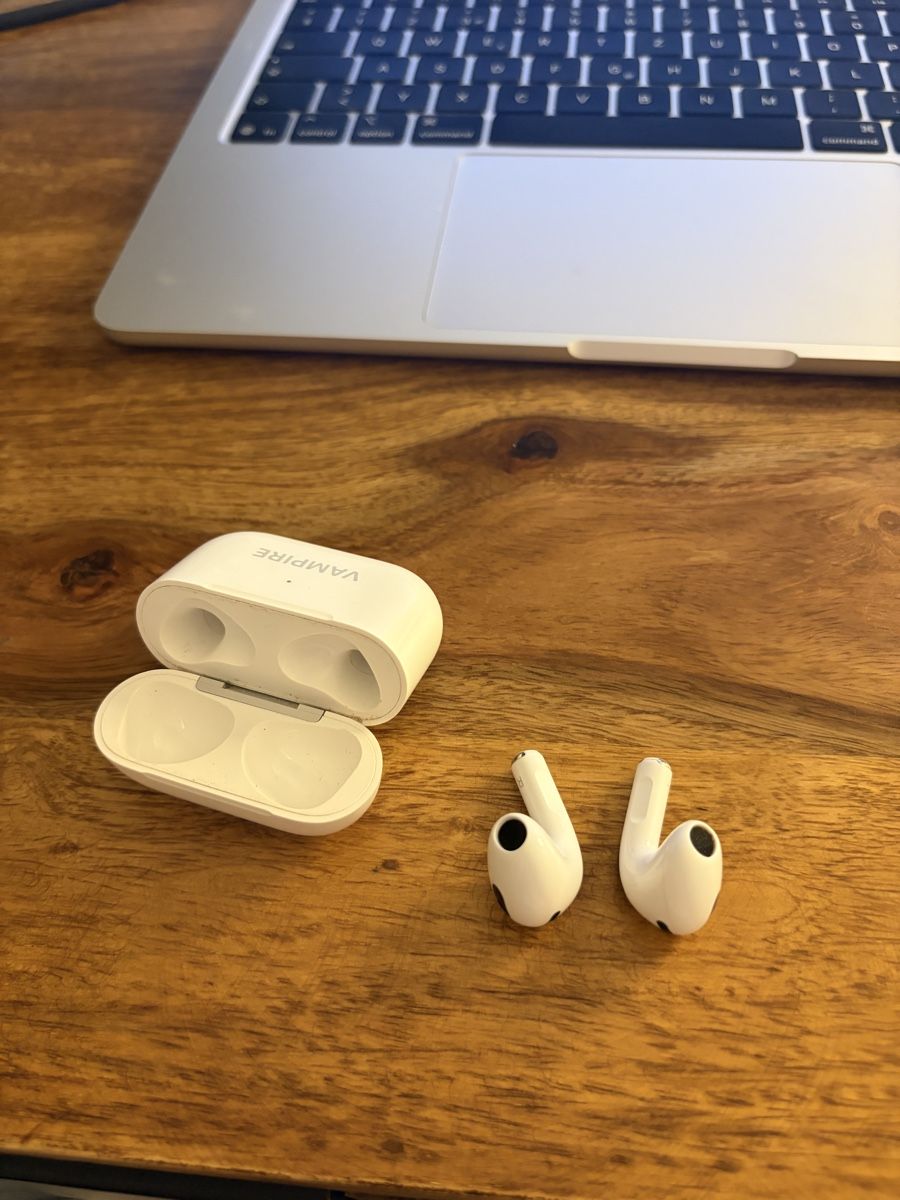 Apple Cuffie: Apple AirPods 3 - A2564 gebraucht – Usato da Arni AG venduto da eiskoenig24 1