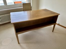 Vintage Schreibtisch sehr guter Zustand mit passendem Stuhl
