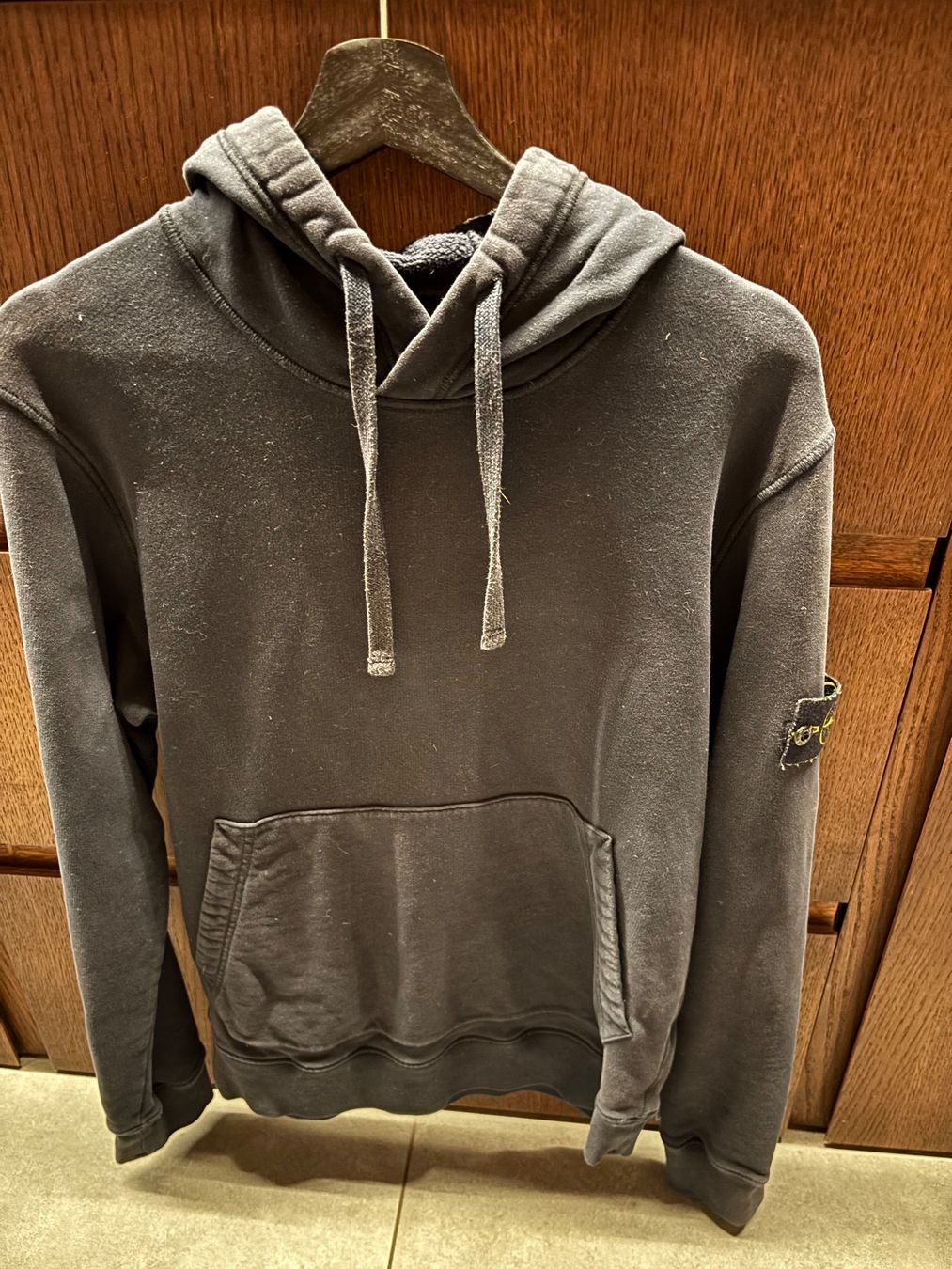 Stone Island Pullover & Sweatshirts: Sweat à capuche bleu Stone Island – Gebraucht aus MUTTENZ von TAWNY1RICARDO 1