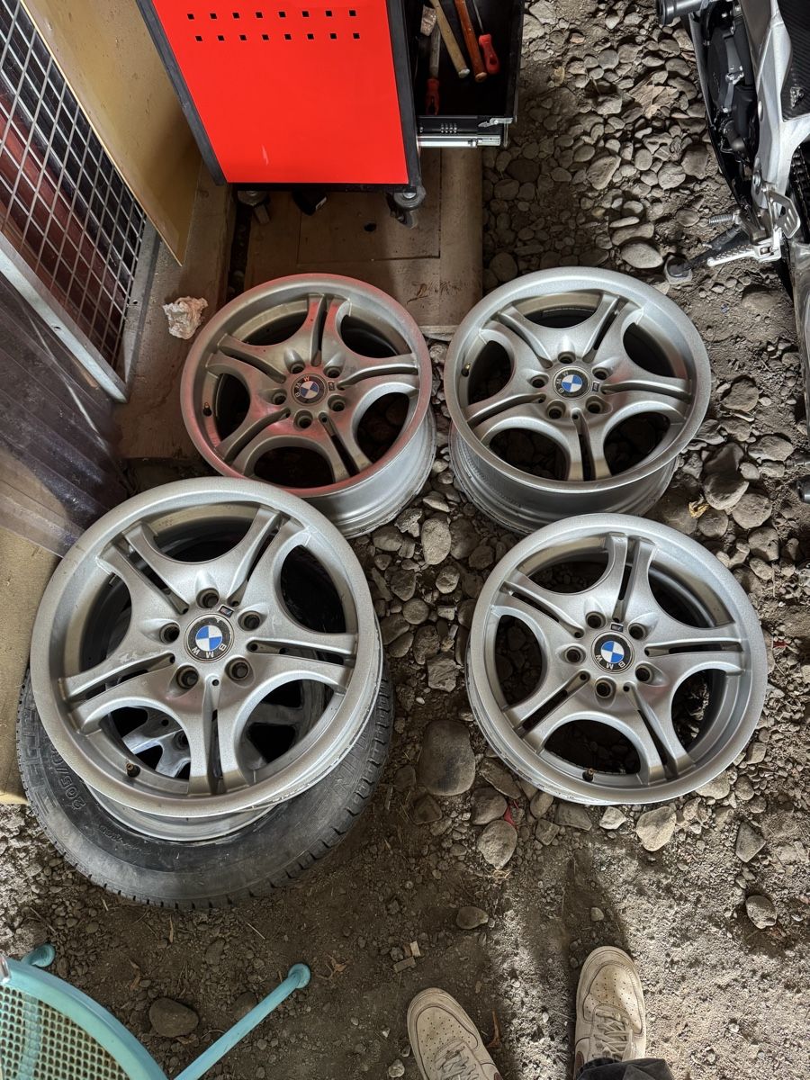 BMW Cerchioni: BMW Alufelge M Doppelspeiche 68  – Nuovo (secondo la descrizione) da Burglauenen venduto da rpe_hh62