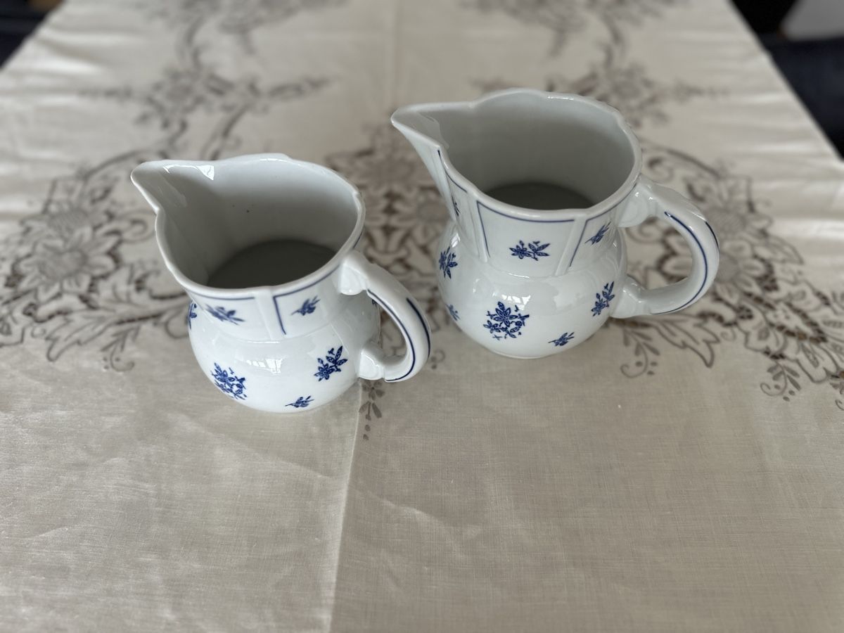 esszimmer-set Casa Padrino Luxus Esszimmer Set Weiß / Grau / Gold - 1 Luxus Esstisch & 6 Luxus Esszimmerstühle - Luxus Esszimmer Möbel Becher Trinkgefäß Bohotasse