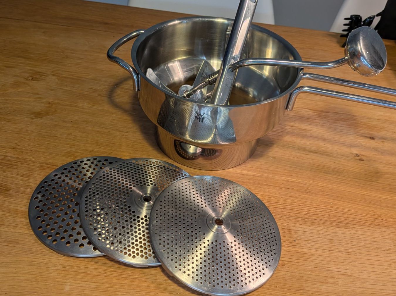 WMF Elettrodomestici da cucina: WMF Passevite/Passiermühle mit 3 Einsätzen – Usato da Binningen venduto da Rcky