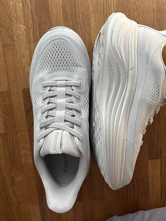 Scarpe da donna: Sneaker Pammys grau – Usato da Aarau venduto da sev_cf6d 1