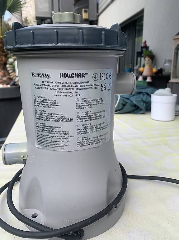 Pool Pumpe Bestway inklusive Filter (Gebraucht) in Wimmis für CHF 14 – mit  Lieferung auf Ricardo kaufen