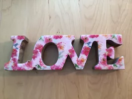 Deko Schriftzug LOVE Holz Blumenmuster (nr.116)