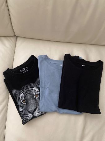 3 t-shirts H&M t.136-140 pour garçon 8-10ans