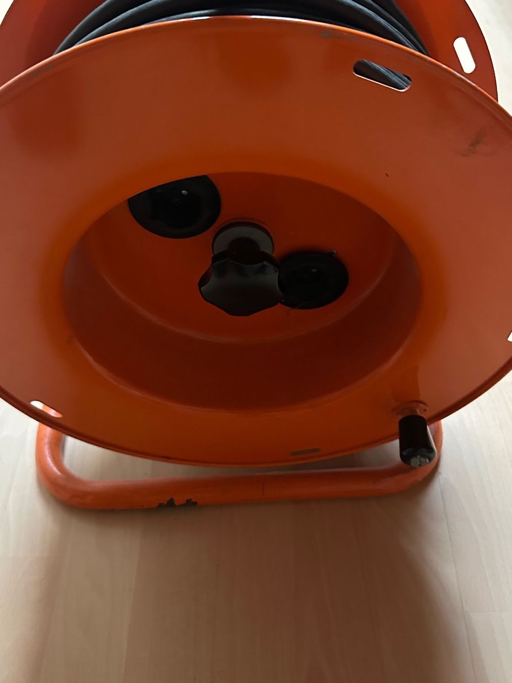 Cavi: Kabelrolle T 25-16 Amp 380V – Usato da Huttwil venduto da Bolpa