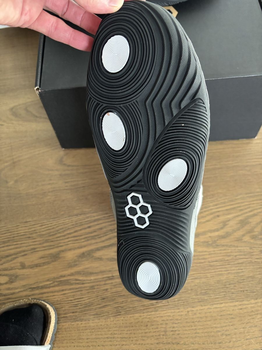 Herrenschuhe: Sportschuhe – Neu und originalverpackt aus Belp von dan_dj9r 1