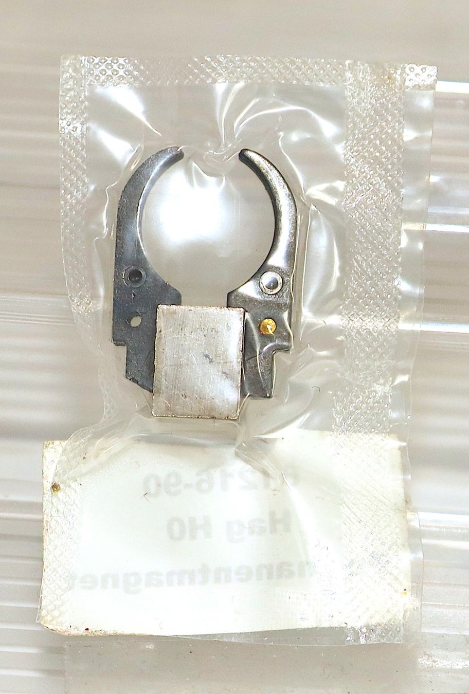 Hag Modelleisenbahnen: HAG N°61216-90  PERMANENTMAGNET IN HO – Neu und originalverpackt aus Ipsach von locky55 1