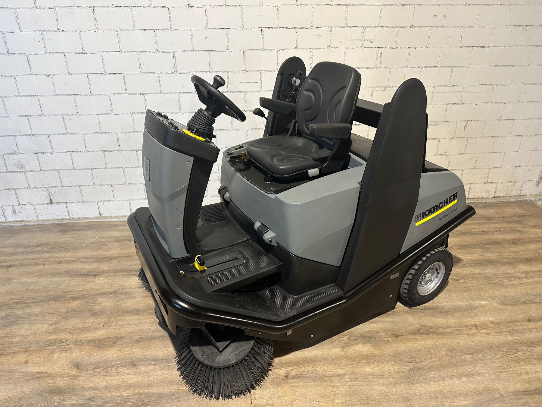 Kärcher Toutes les machines: Kärcher Km 120/150R – D'occasion à Bettwiesen par chili1 1