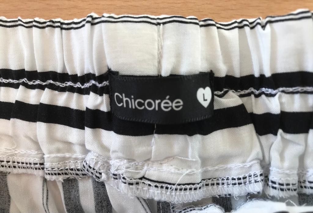 Pantaloni: Shorts schwarz weiss – Usato da Biel/Bienne venduto da SandraDG 2